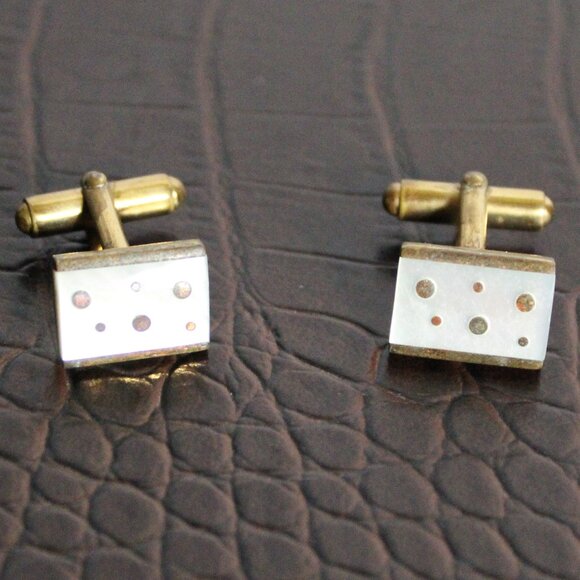 Vintage Mother of Pearl Cuff Links Gold Tone 1960s Or 70s - Picture 8 of 8